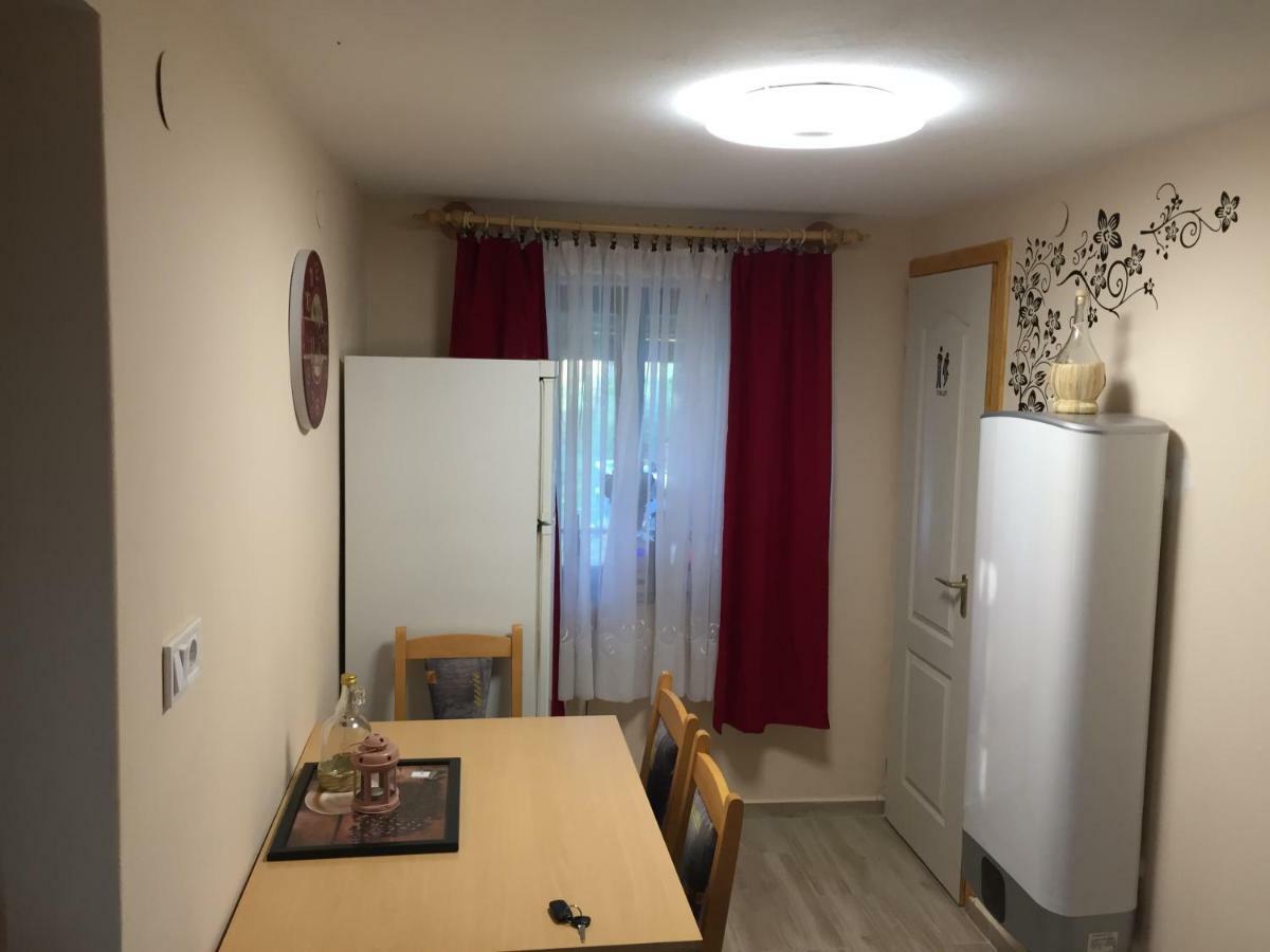 Izabella Vendeghaz Somlo Apartment Doba Exterior photo